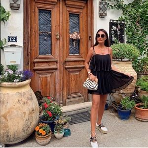 Last❤️🔥Zara pleated dress Bloggers favorite